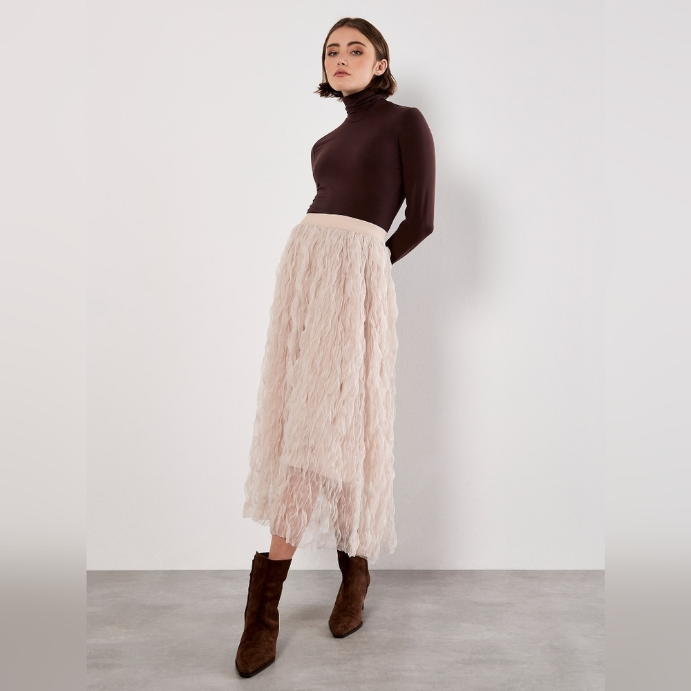 Wavy Tulle Midi Skirt